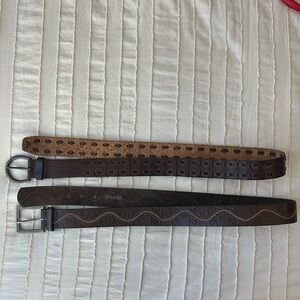 2 leather belts